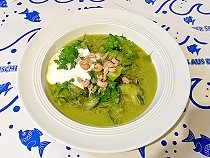 Gurkensuppe mit Krabben